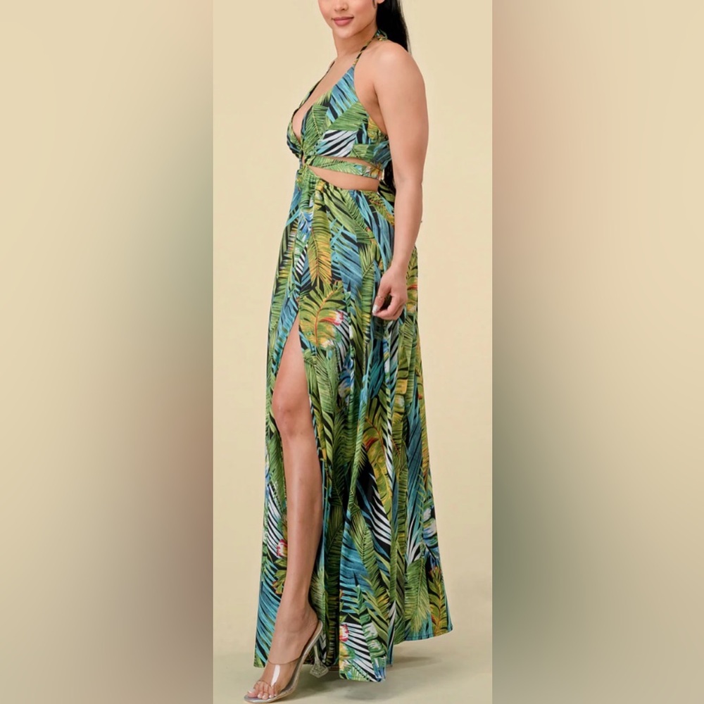 Tropical-print maxi dress. O-ring cut out. The Sang Clothing. Halter V-neck. M - Picture 2 of 15